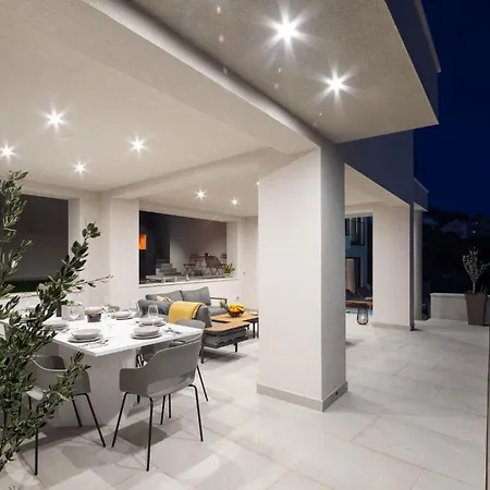 Cozy In ماكارسكا