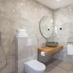 Beautiful In מאקרסקה