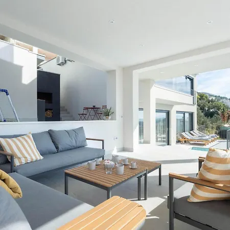 Cozy In Vikendica Makarska