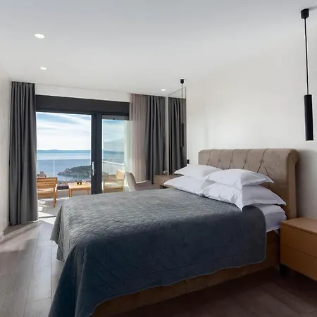 Ferienhaus Beautiful In Makarska
