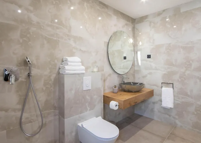 Cozy In Макарська